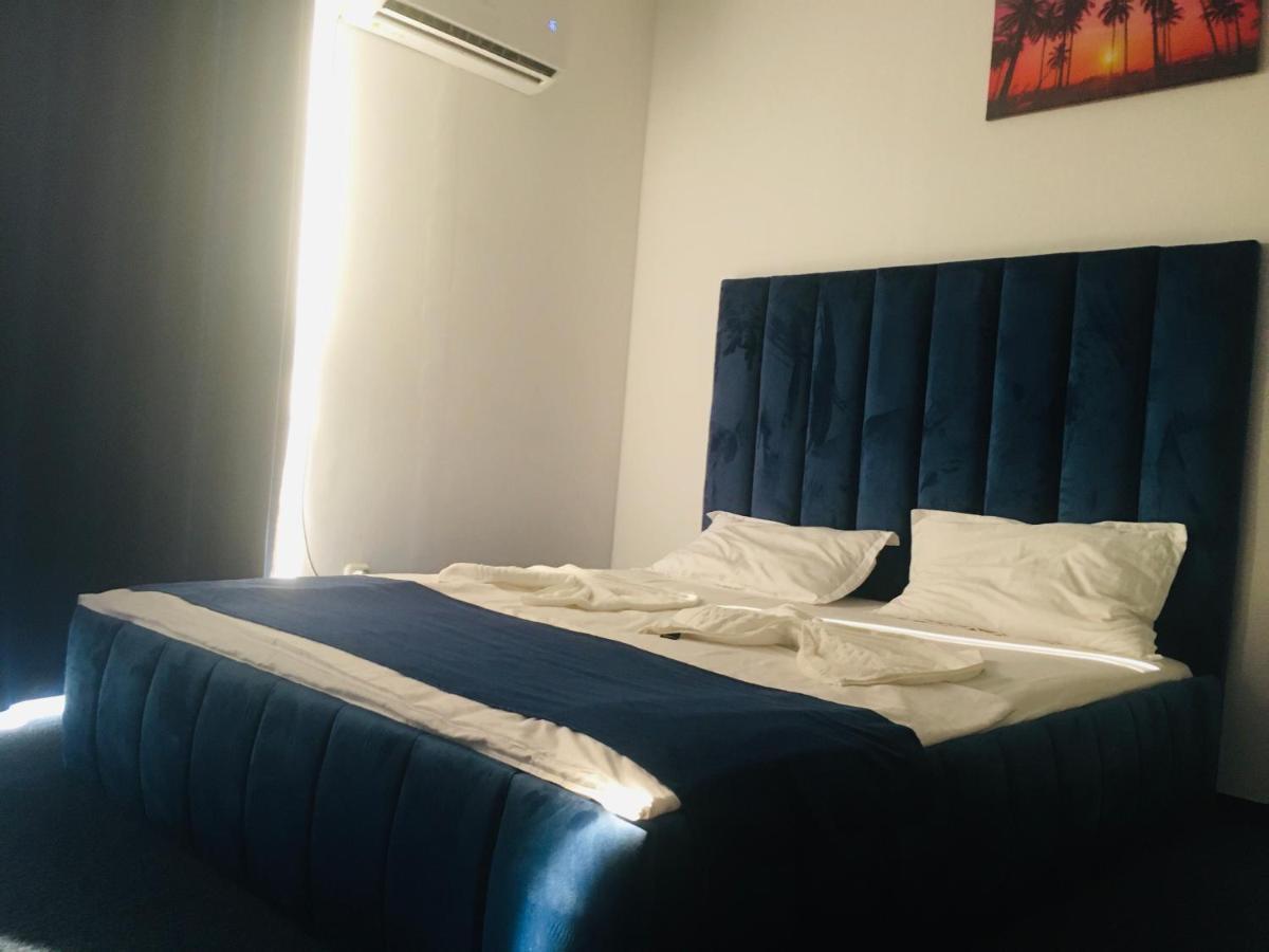 Hotel Blue Bucharest Exterior photo